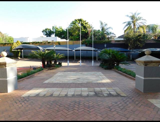 542M² OFFICE TO LET IN HYDE PARK